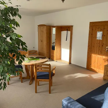 Konukevi Landgasthof Und Landpension Hohenkirchen